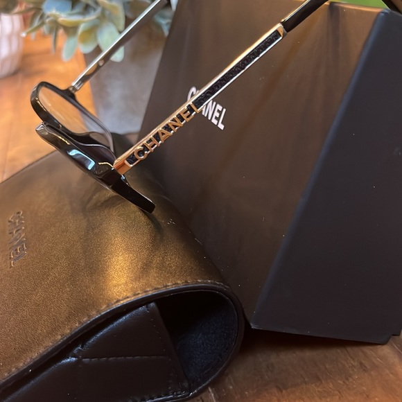 EUC Chanel Eyeglasses ❤️ - Picture 2 of 5